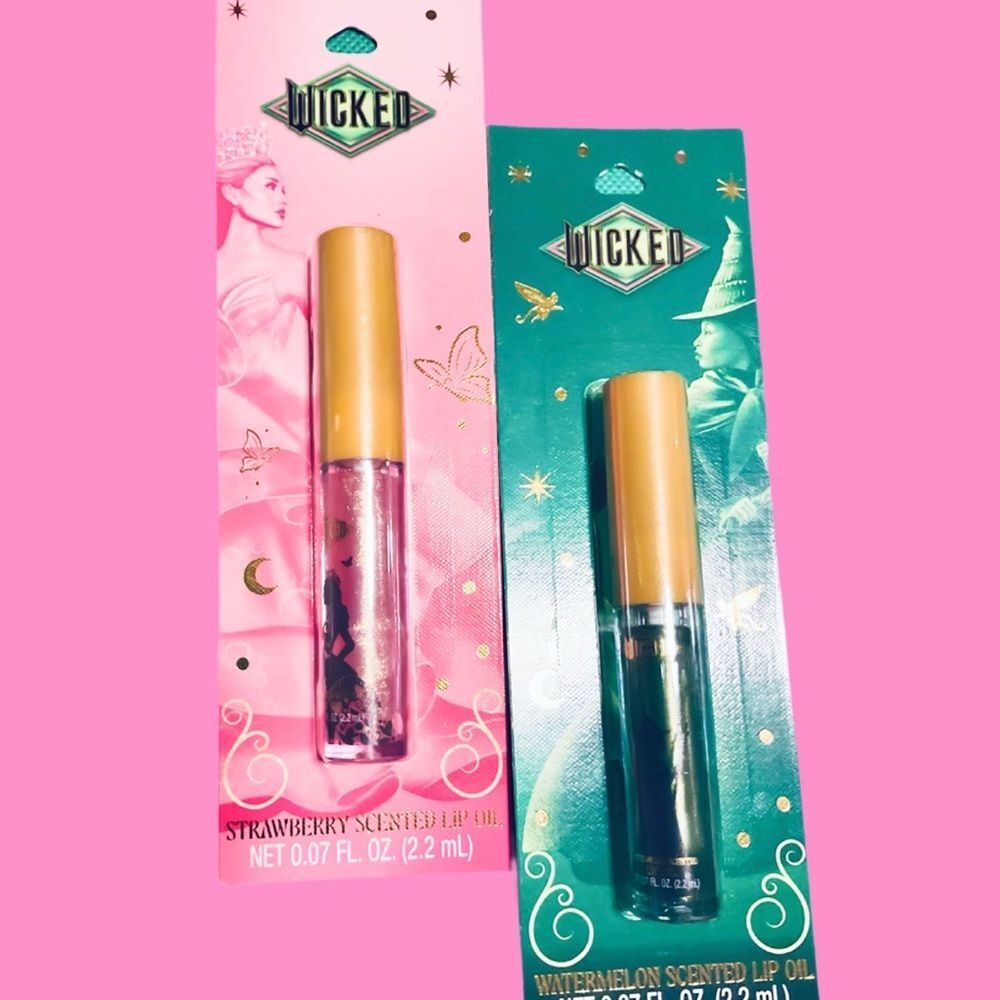 NWT WICKED 2 PIECE BUNDLE GLINDA STRAWBERRY ELPHABA WATERMELON SCENTED LIP OILS